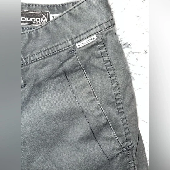 VOLCOM Men’s pants olive green size 29
